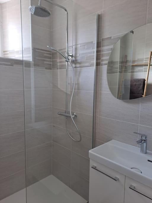Apartmán Chez Beatrice Saint-Jouan-des-Guérets Exteriér fotografie